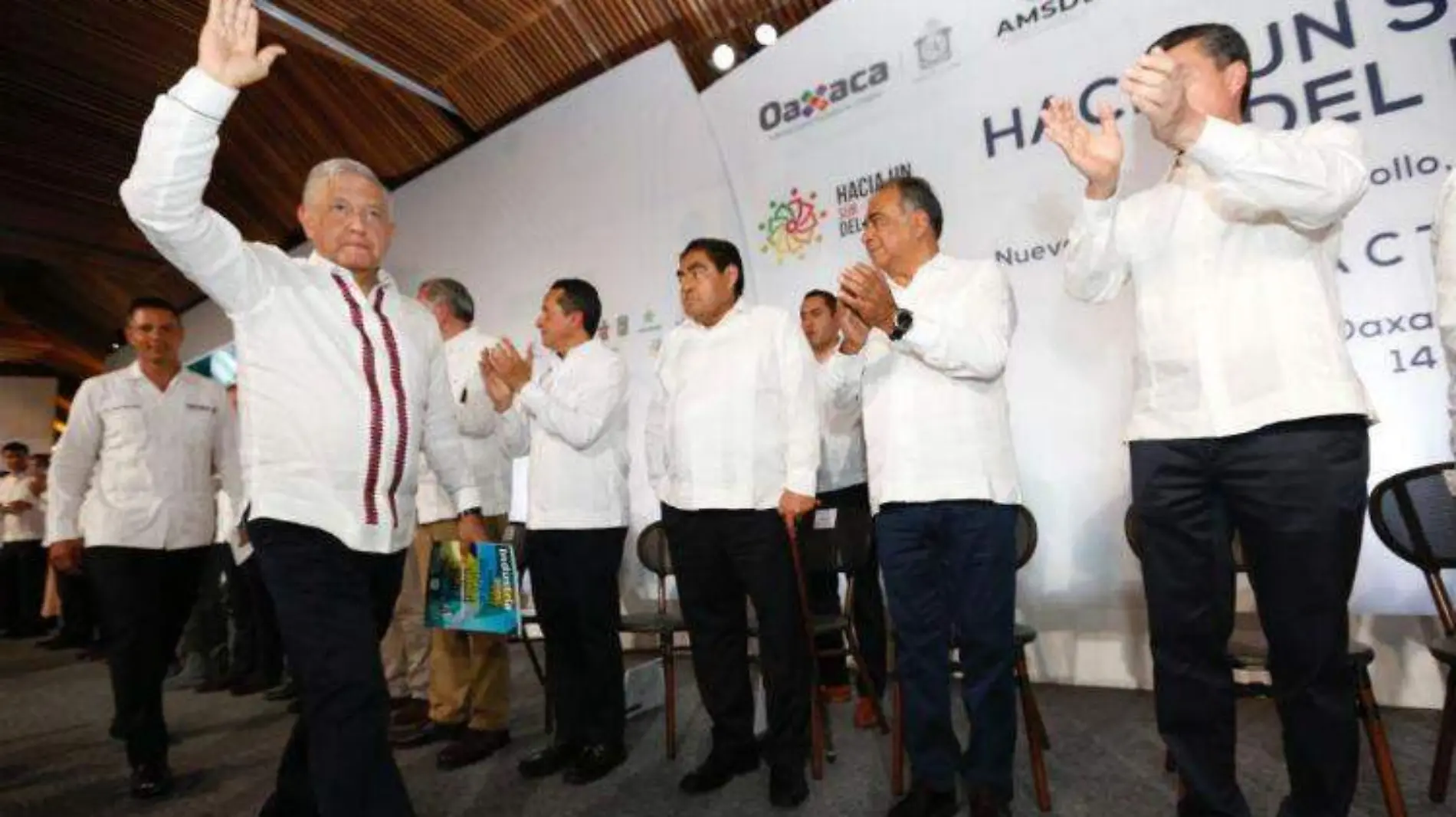 amlo pacto oaxaca